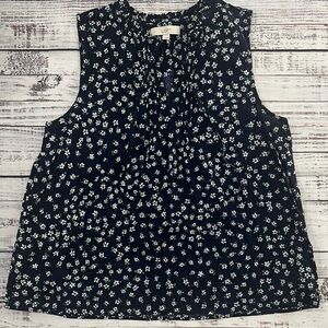 LOFT Women's Dark Blue Floral Blouse Sz. L